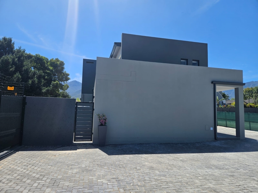3 Bedroom Property for Sale in Blanco Western Cape
